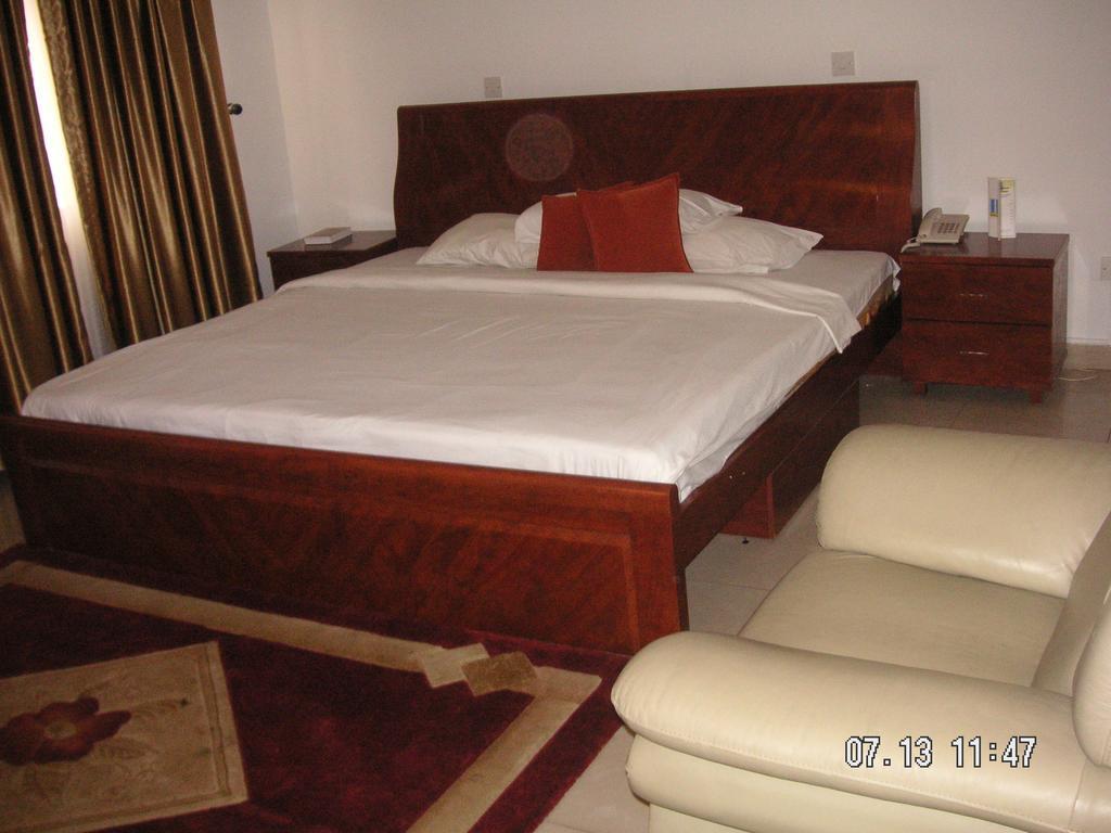 The Habitat Suites International Lagos Zimmer foto