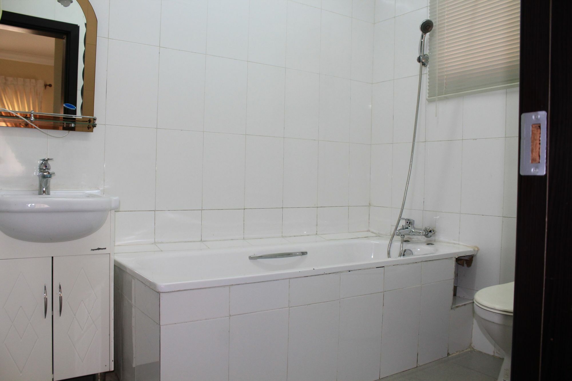 The Habitat Suites International Lagos Exterior foto
