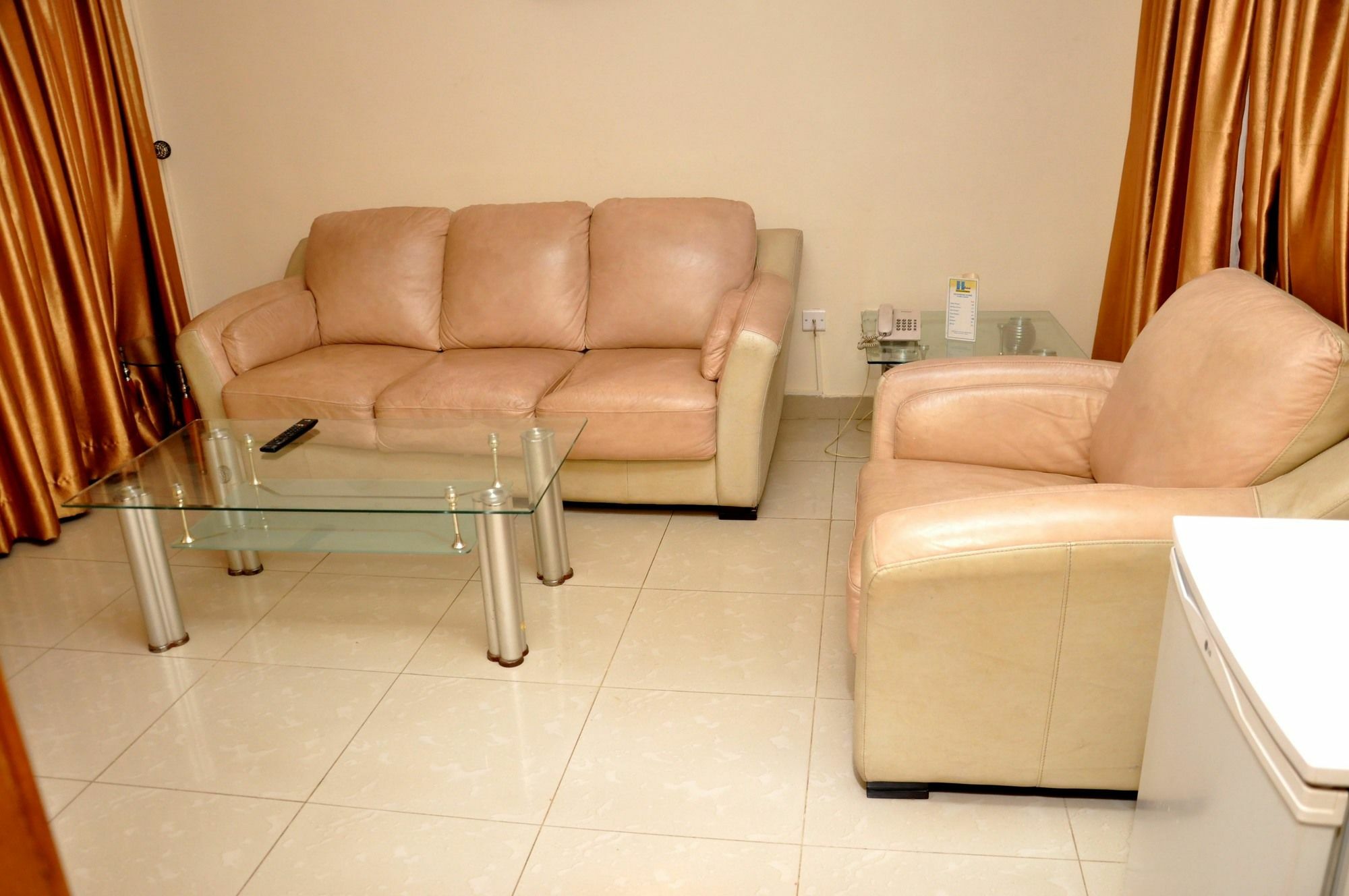 The Habitat Suites International Lagos Exterior foto